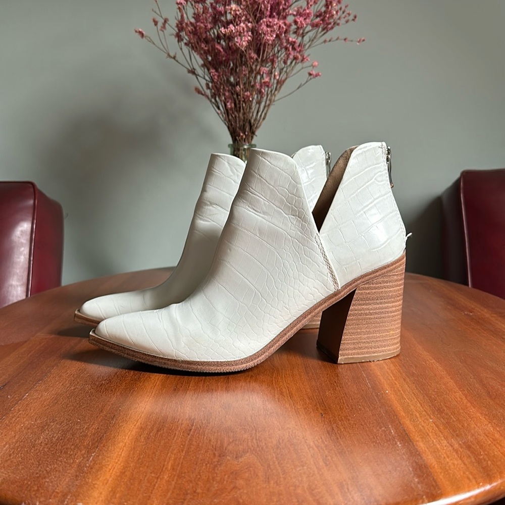 White crocodile booties